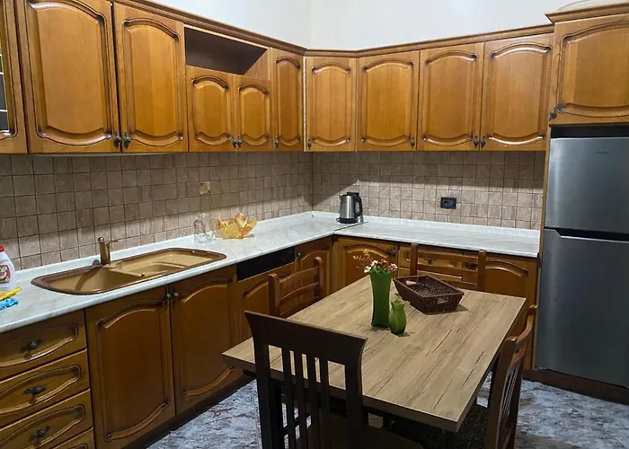 Διαμέρισμα Tirana Apartment *